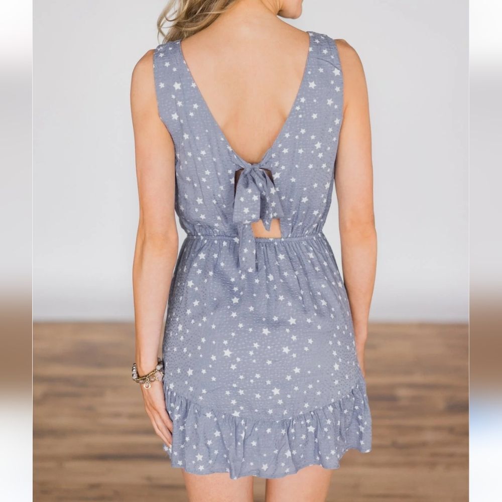 Everly blue and white star print soft floral dress Size Small‎
